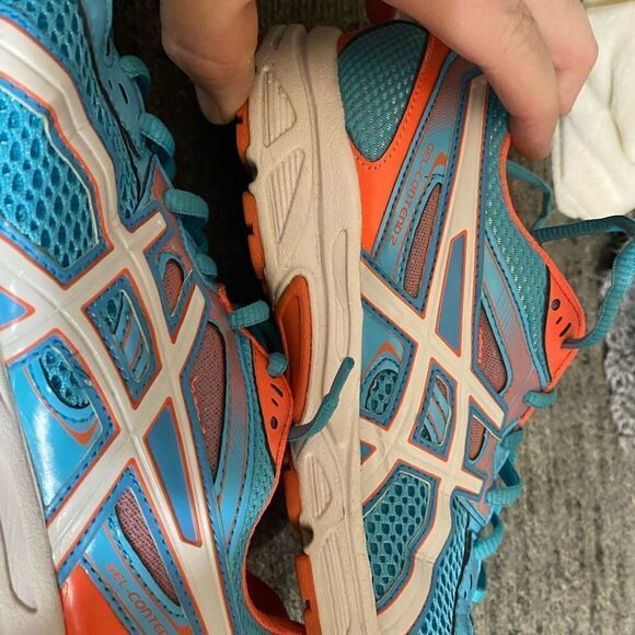 ASICS women’s shoes - Picture 3 of 9